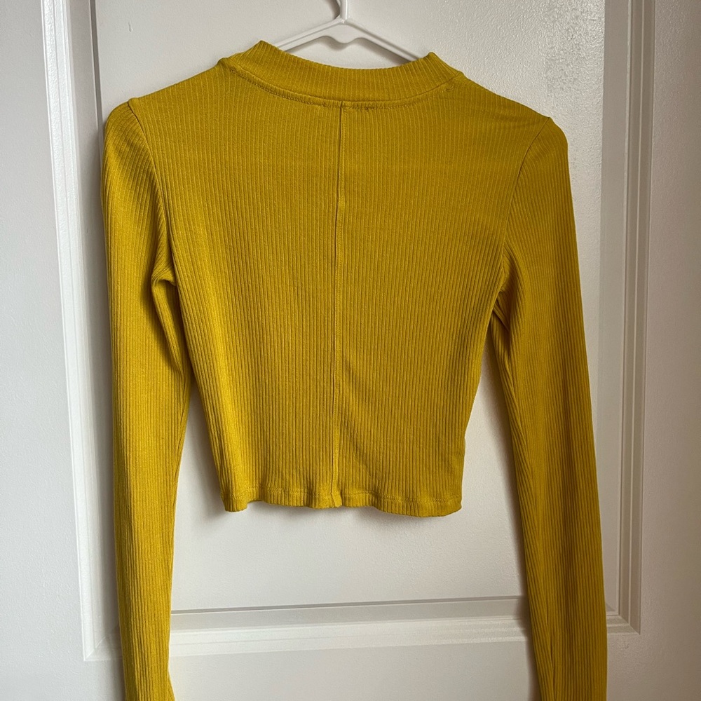 Wilfred free size small crop long sleeved tee